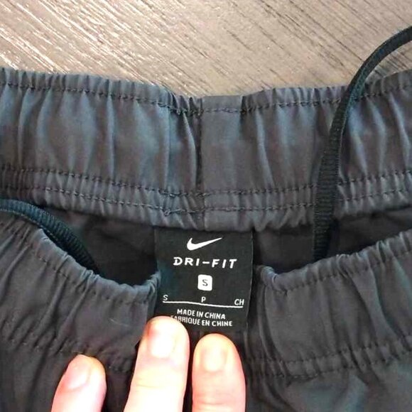 Grey Nike Dri fIT Training Pant - Picture 4 of 5